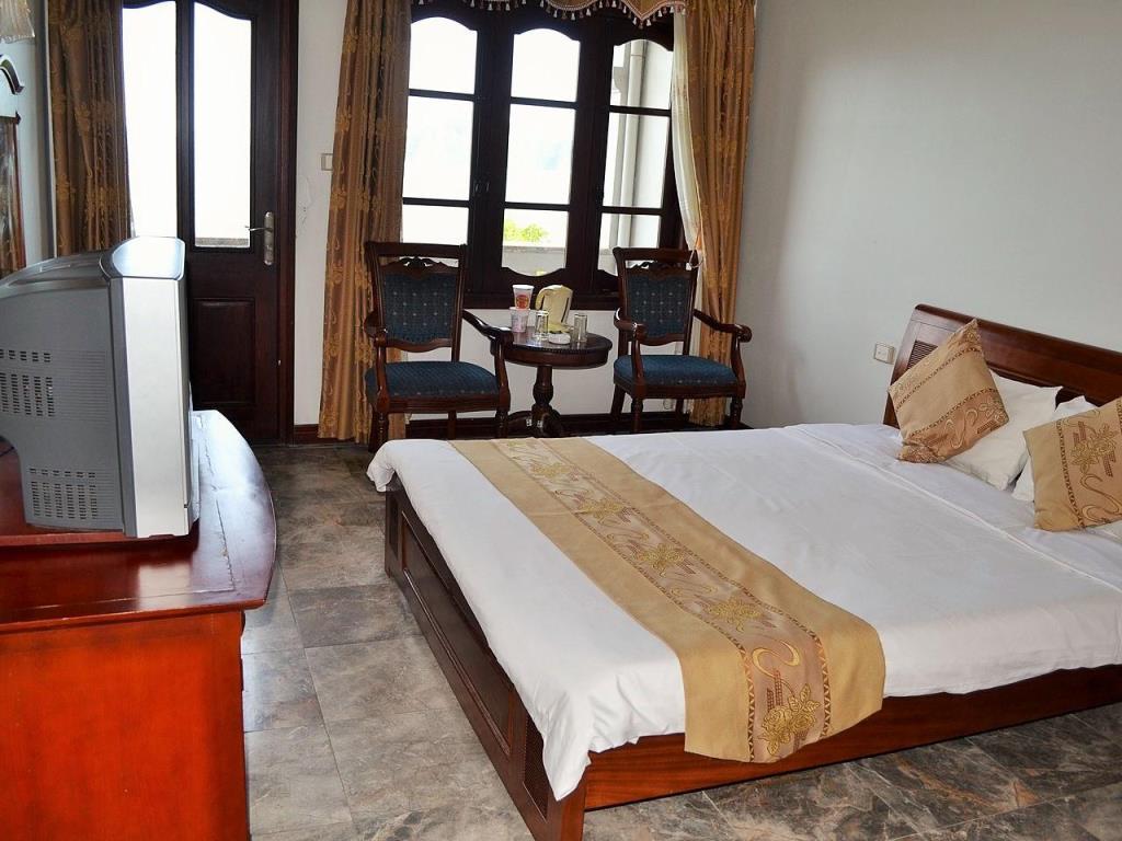 Hoa Binh Ha Long Hotel Екстер'єр фото
